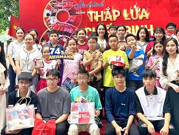 Sự kiện {"id":35496,"title":"\u0110\u0103ng k\u00fd Tham gia Event \u201cH\u00e0nh trang chinh ph\u1ee5c TOEIC c\u00f9ng Ms Hoa TOEIC\u201d ","description":"","detail":"<p style=\"text-align: center;\"><em><strong>B\u1ea1n \u0111\u00e3 \u201cb\u1ecf b\u00ea\u201d ti\u1ebfng Anh t\u1eeb r\u1ea5t l\u00e2u,<\/strong> v\u00e0 ch\u1ee3t nh\u1eadn ra t\u1ea7m quan tr\u1ecdng c\u1ee7a ng\u00f4n ng\u1eef Qu\u1ed1c t\u1ebf n\u00e0y?<\/em><br>\r\n<br>\r\n<em><strong>B\u1ea1n \u0111ang loay hoay t\u00ecm m\u1ed9t ph\u01b0\u01a1ng ph\u00e1p h\u1ecdc t\u1eadp \u0111\u00fang \u0111\u1eafn,<\/strong> v\u1edbi nh\u1eefng m\u1ee5c ti\u00eau r\u00f5 r\u00e0ng, c\u1ee5 th\u1ec3?<\/em><br>\r\n<br>\r\n<em><strong>B\u1ea1n mu\u1ed1n \u201cy\u00eau l\u1ea1i t\u1eeb \u0111\u1ea7u\u201d Ti\u1ebfng Anh,<\/strong> \u0111\u01b0\u1ee3c truy\u1ec1n c\u1ea3m h\u1ee9ng cho m\u00f4n h\u1ecdc n\u00e0y?<\/em><br>\r\n<br>\r\n<em><strong>\u0110\u1eb7c bi\u1ec7t, b\u1ea1n mu\u1ed1n \u0111\u00e1nh gi\u00e1 \u0111\u01b0\u1ee3c n\u0103ng l\u1ef1c ti\u1ebfng Anh<\/strong> c\u1ee7a b\u1ea3n th\u00e2n b\u1eb1ng con s\u1ed1 ch\u00ednh x\u00e1c qua b\u00e0i thi Qu\u1ed1c t\u1ebf TOEIC- Ti\u1ebfng Anh giao ti\u1ebfp trong m\u00f4i tr\u01b0\u1eddng l\u00e0m vi\u1ec7c qu\u1ed1c t\u1ebf?<\/em><br>\r\n<br>\r\n<strong>Ms Hoa \u2013 Founder c\u1ee7a Ms Hoa TOEIC s\u1ebd gi\u00fap b\u1ea1n l\u00e0m \u0111i\u1ec1u n\u00e0y. <\/strong>H\u00e3y \u0111\u1ebfn v\u1edbi bu\u1ed5i chia s\u1ebb<strong> <span style=\"color:#ff0000;\">\u201cH\u00e0nh trang chinh ph\u1ee5c TOEIC\u201d <\/span><\/strong>c\u1ee7a Ms Hoa TOEIC trong chu\u1ed7i Ch\u01b0\u01a1ng tr\u00ecnh cu\u1ed9c thi\u00a0<strong>\"Nh\u00e0 Ng\u00e2n h\u00e0ng T\u01b0\u01a1ng lai\"<\/strong> c\u1ee7a\u00a0H\u1ecdc vi\u1ec7n Ng\u00e2n H\u00e0ng.<br>\r\n<br>\r\n<br>\r\n<img alt=\"\" src=\"\/toeic_img\/news\/13823444096265.jpg\" style=\"width: 530px; height: 257px;\"><\/p>\r\n\r\n<p style=\"text-align: justify;\"><br>\r\n<br>\r\n<strong>TH\u00d4NG TIN V\u1ec0 BU\u1ed4I CHIA S\u1eba:<\/strong><br>\r\n<br>\r\n-\u00a0\u00a0\u00a0\u00a0\u00a0\u00a0\u00a0\u00a0\u00a0 Th\u1eddi gian: <span style=\"color:#ff0000;\"><strong>18h30\u2019 Ch\u1ee7 nh\u1eadt, ng\u00e0y 27\/10\/2013<\/strong><\/span><br>\r\n<br>\r\n-\u00a0\u00a0\u00a0\u00a0\u00a0\u00a0\u00a0\u00a0\u00a0 \u0110\u1ecba \u0111i\u1ec3m: <strong>H\u1ed9i tr\u01b0\u1eddng l\u1edbn H\u1ecdc vi\u1ec7n Ng\u00e2n H\u00e0ng, 12 Ch\u00f9a B\u1ed9c, \u0110\u1ed1ng \u0110a, H\u00e0 N\u1ed9i<\/strong><br>\r\n<br>\r\n<strong>-\u00a0\u00a0\u00a0\u00a0\u00a0\u00a0\u00a0\u00a0\u00a0 Link \u0111\u0103ng k\u00ed tham gia: <a href=\"https:\/\/docs.google.com\/a\/mshoatoeic.com\/forms\/d\/1Hec1QpEstZEe1DTiH_8NZScUM3QpzFByydQPU5IZlJc\/viewform\"rel=\"nofollow\"target=\"_blank\"><span style=\"background-color:#00ff00;\">T\u1ea0I\u00a0\u0110\u00c2Y<\/span><\/a><\/strong><br>\r\n<br>\r\n-\u00a0\u00a0\u00a0\u00a0\u00a0\u00a0\u00a0\u00a0\u00a0 L\u1ec7 ph\u00ed tham gia: <span style=\"color:#ff0000;\"><strong>Ho\u00e0n to\u00e0n mi\u1ec5n ph\u00ed<\/strong><\/span><br>\r\n<br>\r\n\u0110\u1ebfn v\u1edbi bu\u1ed5i chia s\u1ebb, c\u00e1c b\u1ea1n kh\u00f4ng ch\u1ec9 \u0111\u01b0\u1ee3c Ms Hoa TOEIC t\u01b0 v\u1ea5n v\u1ec1 ph\u01b0\u01a1ng ph\u00e1p h\u1ecdc ti\u1ebfng Anh, l\u1ed9 tr\u00ecnh <a href=\"https:\/\/www.anhngumshoa.com\"rel=\"dofollow\">luy\u1ec7n thi TOEIC<\/a> v\u00e0 nh\u1eefng m\u1eb9o l\u00e0m b\u00e0i thi TOEIC, m\u00e0 c\u00f2n \u0111\u01b0\u1ee3c <strong>\u201ctruy\u1ec1n c\u1ea3m h\u1ee9ng\u201d <\/strong>\u0111\u1ed1i v\u1edbi ti\u1ebfng Anh, c\u00f3 nh\u1eefng m\u1ee5c ti\u00eau r\u00f5 r\u00e0ng, c\u1ee5 th\u1ec3 \u0111\u1ec3 chinh ph\u1ee5c m\u00f4n h\u1ecdc <strong>\u201ckh\u00f3 nh\u1eb1n\u201d<\/strong> n\u00e0y. M\u1ed9t ph\u01b0\u01a1ng ph\u00e1p \u0111\u00fang \u0111\u1eafn, l\u1ed9 tr\u00ecnh khoa h\u1ecdc c\u00f9ng v\u1edbi t\u00ecnh y\u00eau ti\u1ebfng Anh \u0111\u01b0\u1ee3c Ms Hoa TOEIC \u01b0\u01a1m m\u1ea7m s\u1ebd gi\u00fap b\u1ea1n g\u1eb7t h\u00e1i \u0111\u01b0\u1ee3c nhi\u1ec1u th\u00e0nh c\u00f4ng ph\u00eda tr\u01b0\u1edbc.<br>\r\n<br>\r\nTham d\u1ef1 bu\u1ed5i event, <span style=\"color:#ff0000;\"><strong>c\u00e1c b\u1ea1n s\u1ebd \u0111\u01b0\u1ee3c tho\u1ea3 s\u1ee9c \u0111\u1eb7t c\u00e2u h\u1ecfi v\u1ec1 nh\u1eefng th\u1eafc m\u1eafc c\u1ee7a m\u00ecnh v\u00e0 \u0111\u01b0\u1ee3c Ms Hoa TOEIC tr\u1ef1c ti\u1ebfp gi\u1ea3i \u0111\u00e1p, chia s\u1ebb. <\/strong><\/span>B\u00ean c\u1ea1nh \u0111\u00f3, c\u00e1c b\u1ea1n tham gia c\u00f2n c\u00f3 c\u01a1 h\u1ed9i \u0111\u01b0\u1ee3c nh\u1eadn nh\u1eefng ph\u1ea7n qu\u00e0 th\u00fa v\u1ecb \u00a0v\u00e0 gi\u00e1 tr\u1ecb\u00a0t\u1eeb Ms Hoa TOEIC nh\u01b0:\u00a0<strong><span style=\"font-family:arial,helvetica,sans-serif;\"><span style=\"font-size:12px;\"><span style=\"color: rgb(0, 0, 0); line-height: 22.390625px; text-align: center; white-space: pre-wrap;\">H\u1ecdc b\u1ed5ng kh\u00f3a h\u1ecdc t\u1ea1i Ms Hoa TOEIC, t<\/span><\/span><\/span>\u1eb7ng<span style=\"font-family:arial,helvetica,sans-serif;\"><span style=\"font-size:12px;\"><span style=\"color: rgb(0, 0, 0); line-height: 22.390625px; text-align: center; white-space: pre-wrap;\"> b\u1ed9 l\u1ed9 tr\u00ecnh luy\u1ec7n thi TOEIC, T<\/span><\/span><\/span>\u01b0\u00a0<span style=\"font-family: arial, helvetica, sans-serif;\"><span style=\"color: rgb(0, 0, 0); line-height: 22.390625px; text-align: center; white-space: pre-wrap;\">v<\/span><\/span>\u1ea5n\u00a0T<span style=\"font-family:arial,helvetica,sans-serif;\"><span style=\"font-size:12px;\"><span style=\"color: rgb(0, 0, 0); line-height: 22.390625px; text-align: center; white-space: pre-wrap;\">\u00e0i li\u1ec7u luy\u1ec7n thi TOEIC s\u00e1t v\u1edbi \u0111\u1ec1 thi th\u1eadt ...<\/span><\/span><\/span><\/strong><br>\r\n<br>\r\n<strong>\u0110\u1ebfn v\u1edbi bu\u1ed5i chia s\u1ebb \u0111\u1ec3 c\u1ea3m th\u1ea5y s\u1ee9c thu h\u00fat, s\u1ef1 kh\u00e1c bi\u1ec7t c\u1ee7a S\u1ee9 gi\u1ea3 truy\u1ec1n c\u1ea3m h\u1ee9ng \u2013 Ms Hoa TOEIC.<\/strong><br>\r\n<br>\r\n<strong>\u00a0Link \u0111\u0103ng k\u00ed tham gia:\u00a0<a href=\"https:\/\/docs.google.com\/a\/mshoatoeic.com\/forms\/d\/1Hec1QpEstZEe1DTiH_8NZScUM3QpzFByydQPU5IZlJc\/viewform\"rel=\"nofollow\"target=\"_blank\"><span style=\"background-color: rgb(0, 255, 0);\">T\u1ea0I\u00a0\u0110\u00c2Y<\/span><\/a><\/strong><br>\r\n\u00a0<br>\r\n<br>\r\n<span style=\"margin: 0px; outline: 0px; border-collapse: collapse; font-family: arial; color: rgb(33, 34, 36); line-height: 18px;\">M\u1ed9t s\u1ed1 tin b\u00e0i tham kh\u1ea3o kh\u00e1c:\u00a0<\/span><br style=\"color: rgb(33, 34, 36); font-family: arial; line-height: 18px;\">\r\n<strong style=\"margin: 0px; outline: 0px; border-collapse: collapse; font-family: arial; color: rgb(33, 34, 36); line-height: 18px;\"><a href=\"https:\/\/www.anhngumshoa.com\/test\/practice-test-1-14291.html\" style=\"margin: 0px; outline: 0px; border-collapse: collapse; text-decoration: none; color: rgb(30, 28, 29);\"rel=\"dofollow\"><span style=\"margin: 0px; outline: 0px; border-collapse: collapse; color: rgb(0, 128, 0);\">Mshoatoeic question test<\/span><\/a><br>\r\n<a href=\"https:\/\/www.anhngumshoa.com\/tin-tuc\/ms-hoa-toeic-dia-chi-hoc-toeic-uy-tin-o-ha-noi-hcm-35332.html\" style=\"margin: 0px; outline: 0px; border-collapse: collapse; text-decoration: none; color: rgb(30, 28, 29);\"rel=\"dofollow\"><span style=\"margin: 0px; outline: 0px; border-collapse: collapse; color: rgb(0, 128, 0);\">Mshoatoeic \u0111\u1ecba ch\u1ec9<\/span><\/a><br>\r\n<a href=\"https:\/\/www.anhngumshoa.com\/tin-tuc\/lich-khai-giang-ha-noi-c3403.html\" style=\"margin: 0px; outline: 0px; border-collapse: collapse; text-decoration: none; color: rgb(30, 28, 29);\"rel=\"dofollow\"><span style=\"margin: 0px; outline: 0px; border-collapse: collapse; color: rgb(0, 128, 0);\">Mshoatoeic l\u1ecbch khai gi\u1ea3ng<\/span><\/a><br>\r\n<a href=\"https:\/\/www.anhngumshoa.com\/tin-tuc\/ms-hoa-founder-trung-tam-anh-ngu-ms-hoa-chuyen-gia-dao-tao-toeic-34822.html\" style=\"margin: 0px; outline: 0px; border-collapse: collapse; text-decoration: none; color: rgb(30, 28, 29);\"rel=\"dofollow\"><span style=\"margin: 0px; outline: 0px; border-collapse: collapse; color: rgb(0, 128, 0);\">Mshoatoeic video<\/span><\/a><\/strong><\/p>\r\n","images":"https:\/\/r2.ebomb.edu.vn\/toeic_img\/news\/2012\/news\/13823444507312.jpg","seo_images":null,"created_at":"2013-10-21T01:00:27.000000Z","original_cate":3345,"publish":0,"publish_time":"2013-10-21 01:00:27","seo_title":"\u0110\u0103ng k\u00fd Tham gia Event \u201cH\u00e0nh trang chinh ph\u1ee5c TOEIC c\u00f9ng Ms Hoa TOEIC\u201d ","seo_keyword":"","seo_description":"\u0110\u1ebfn v\u1edbi bu\u1ed5i chia s\u1ebb, c\u00e1c b\u1ea1n kh\u00f4ng ch\u1ec9 \u0111\u01b0\u1ee3c Ms Hoa TOEIC t\u01b0 v\u1ea5n v\u1ec1 ph\u01b0\u01a1ng ph\u00e1p h\u1ecdc ti\u1ebfng Anh, l\u1ed9 tr\u00ecnh luy\u1ec7n thi TOEIC v\u00e0 nh\u1eefng m\u1eb9o l\u00e0m b\u00e0i thi TOEIC, m\u00e0 c\u00f2n \u0111\u01b0\u1ee3c \u201ctruy\u1ec1n c\u1ea3m h\u1ee9ng\u201d \u0111\u1ed1i v\u1edbi ti\u1ebfng Anh,","updated_at":"2026-06-04T08:32:15.000000Z","type":"event","hot":"no","number_read":4210,"show_sidebar":"no","share_url":"\/tin-tuc\/dang-ky-tham-gia-event-ldquo-hanh-trang-chinh-phuc-toeic-cung-ms-hoa-toeic-35496.html","slug":"dang-ky-tham-gia-event-hanh-trang-chinh-phuc-toeic-cung-ms-hoa-toeic","certificate":null,"video":null,"location":null,"employee_type":null,"number_people":null,"experience":null,"salary":null,"expiry_date":null,"video_duration":null,"is_tips":0,"created_by":null,"updated_by":null,"document_file":null,"permission_access":null,"source":null,"cate_slug":null,"document_link":null,"benefit":null,"teacher_id":null,"roadmap":null,"is_show_toeic":0,"facebook_link":null,"school_name":null,"score":null,"student_name":null,"is_show_category":null,"image_toeic":null,"original_category":{"id":3345,"name":"Ho\u1ea1t \u0111\u1ed9ng ngo\u1ea1i kho\u00e1","description":null,"parent":3319,"ordering":"2","theme":"1","seo_title":"Ho\u1ea1t \u0111\u00f4ng ngo\u1ea1i kh\u00f3a c\u1ee7a trung t\u00e2m Anh ng\u1eef ms Hoa","seo_keyword":"Ho\u1ea1t \u0111\u1ed9ng ngo\u1ea1i kh\u00f3a c\u1ee7a h\u1ecdc vi\u00ean t\u1ea1i Trung tam Luyen thi TOEIC Ms Hoa","seo_description":"Gi\u1edbi thi\u1ec7u Ho\u1ea1t \u0111\u1ed9ng ngo\u1ea1i kh\u00f3a c\u1ee7a h\u1ecdc vi\u00ean t\u1ea1i Trung tam Luyen thi TOEIC Ms Hoa","brand_id":null,"created_at":"2018-08-01T14:45:29.000000Z","updated_at":"2026-01-28T10:54:51.000000Z","images":null,"slug":"hoat-dong-ngoai-khoa","type":"event","share_url":"tin-tuc","created_by":null,"updated_by":null,"test_type":null,"menu_type":null,"show_description":null,"document":null}}