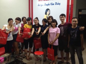 Lời tri ân từ những học viên A89 gửi đến Ms Hoa và Ms Minh Ngọc. Cơ sở 2 Hoàng Quốc Việt!