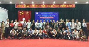 Anh ngữ Ms Hoa tổ chức chương trình thi thử TOEIC chuẩn quốc tế tại khoa cơ khi - ĐH Công nghệ Giao thông Vận tải