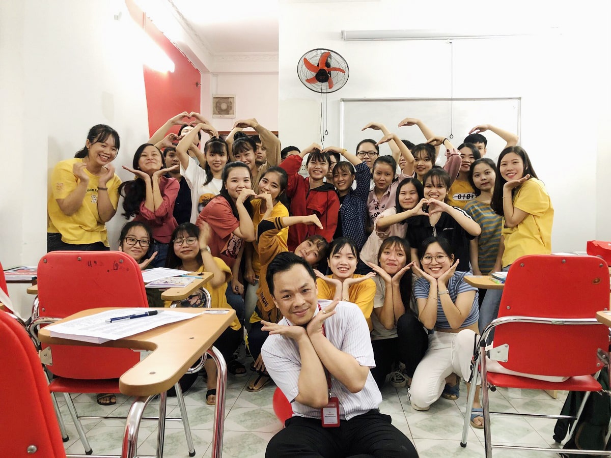 Hình ảnh các bạn tham gia khóa học Pre Toeic tại Ms Hoa Toeic